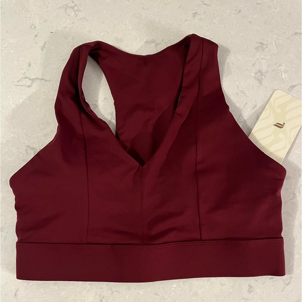 NEVER WORN, STILL WITH TAGS! Fabletics Midi Medium-Impact Sports Bra